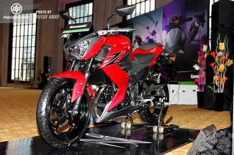 Kawasaki_Z250_04
