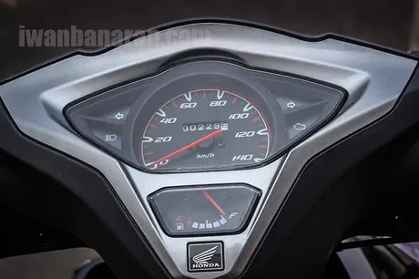 Honda Vario 110 FI (8)