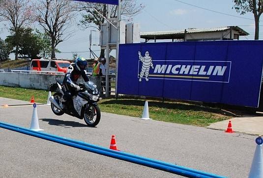 kualitas  tubeless terbaik  Iwanbanaran.com motor ban Motorcycles Michelin  ban  About versi All » rilis