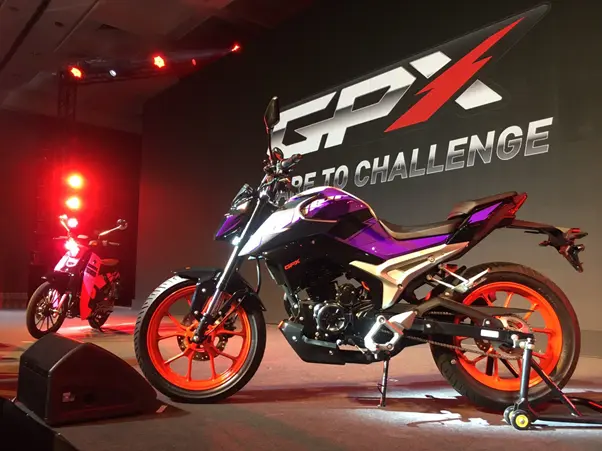 Street Fighter GPX Raptor 180 resmi dirilis tantang Yamaha MT15 ! GAHAR cak