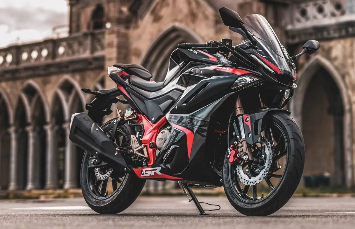 [GEGER] Thailand resmi rilis Sport Fairing GPX Demon GR200R, Gile Sangarrr