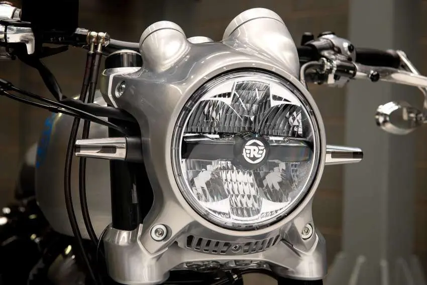 Royal Enfield rilis motor klasik SG650 Concept, lampu bulat paling aneh kiee