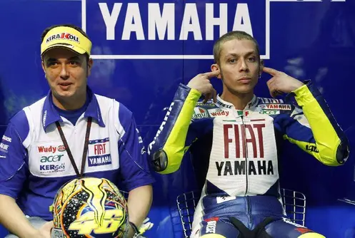 Rossi akan bentuk tim Moto 2 di 2011 — ?? opo maneh iki.??