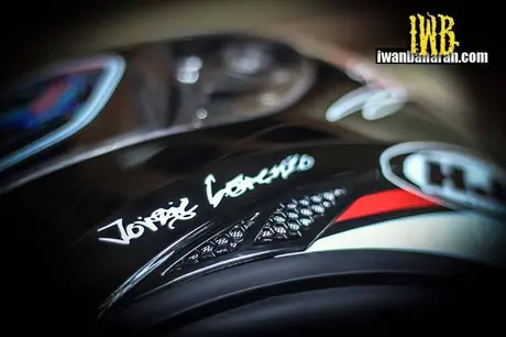 HJC Jorge Lorenzo Replica (1)