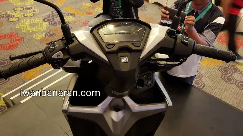 Sekilas Mega gallery dan spesifikasi Honda new Vario 125/150