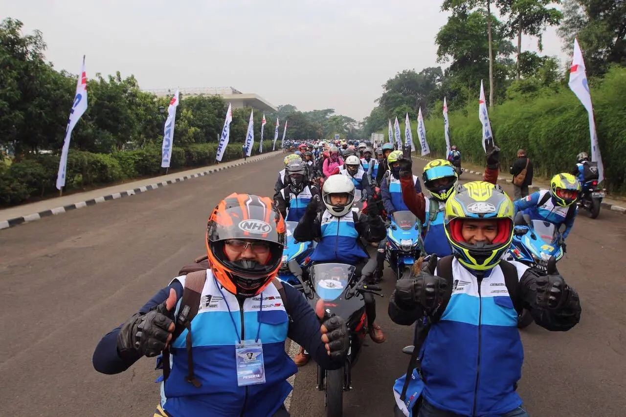 Suzuki bike Meet 2017… — GSX Club Indonesia terbentuk. Wah….ada RGR150 juga cak