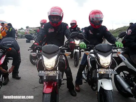 CB150 (2)