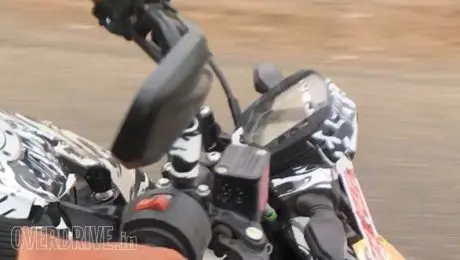 2017-ktm-duke-200-1
