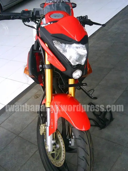 Anjrit…Prisma Evolution R200 mantap juga! Saingannya Minerva 150VX?? —