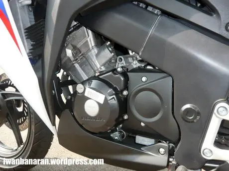 Kumpulan foto-foto CBR150r hasil jepretan diSentul….