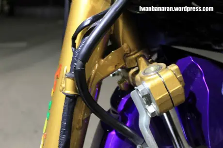 Modif telanjang Yamaha Mio. Sadis euy!…