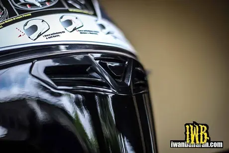 HJC Jorge Lorenzo Replica (17)