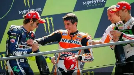 wpid-motogp-le-mans-2014-valentino-rossi-marc-marquez.jpg