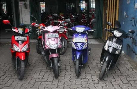 20110824-bursamotor_1 Akibat produk anyar, harga motor bekas anjlok drastis…