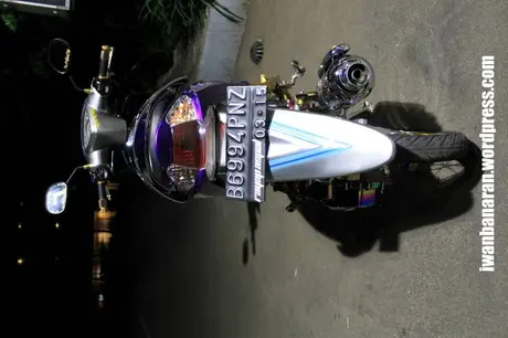 Modif telanjang Yamaha Mio. Sadis euy!…