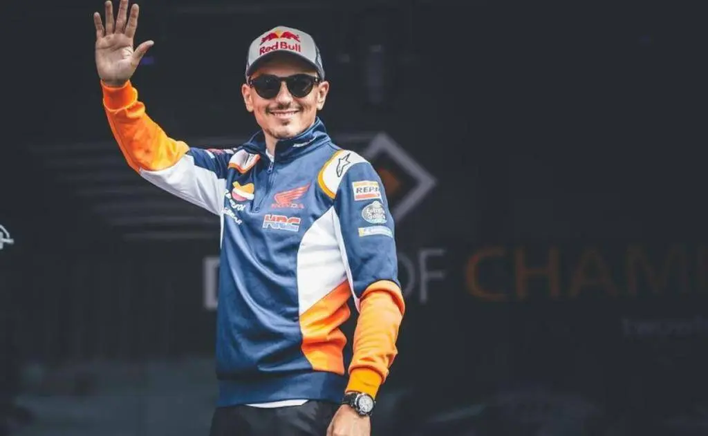 [ Breaking news] Jorge Lorenzo resmi pensiun dari Motogp, sedih euy