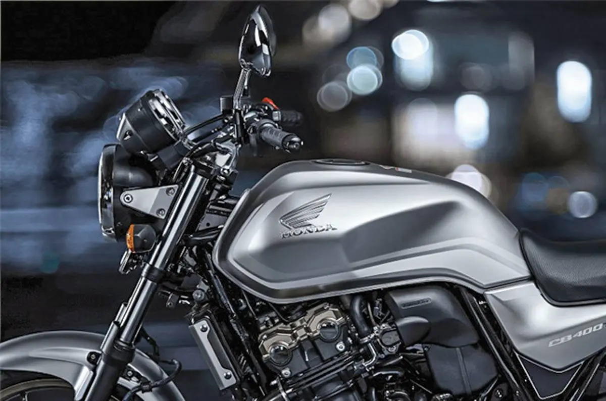 Penampakan Honda CB400 Limited Edition Superfour, si klasik yang kurang ajar tenan
