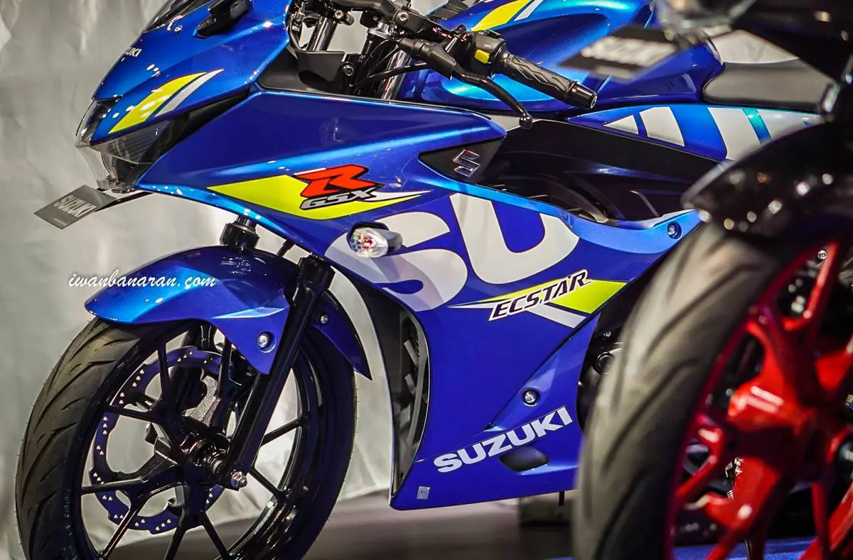 Mega gallery Suzuki new GSX-R150 warna 2018, warna putih hilang