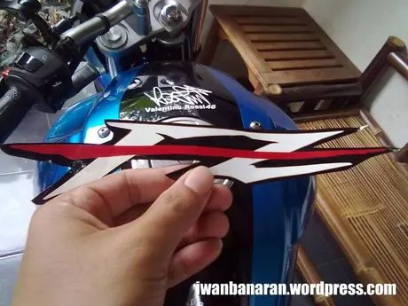 30102010889 Tutorial singkat bikin sendiri cutting stiker “FZ” aka Byson….monggo diintip