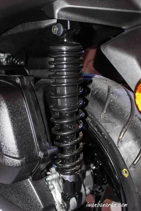 yamaha-x-max250-imos-2016-5