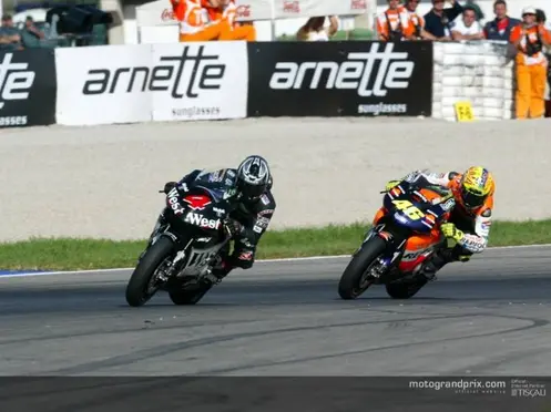 Yamaha kekeuh pakai mesin 800cc diMotogp 2012 — ??