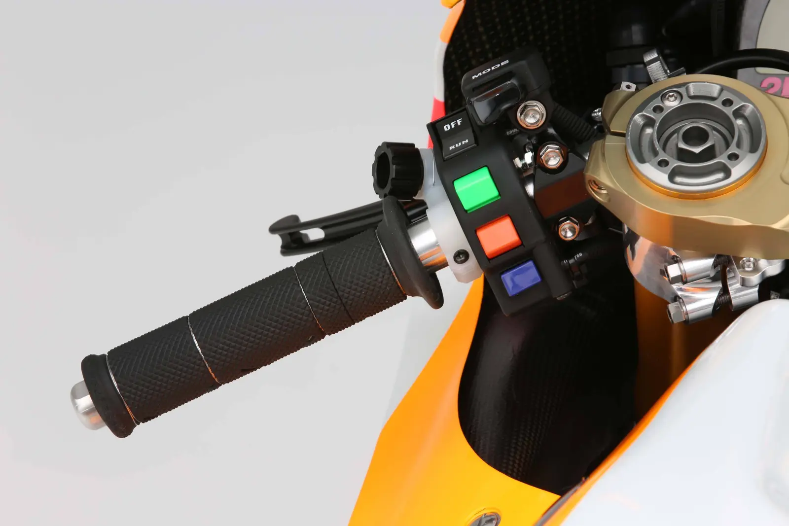 Dirilis di Indonesia, berikut foto high res Honda RC213V 2017… — Knalpot beda caakk