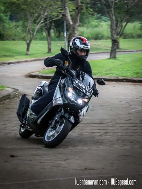 yamaha-nmax150_test_iwb