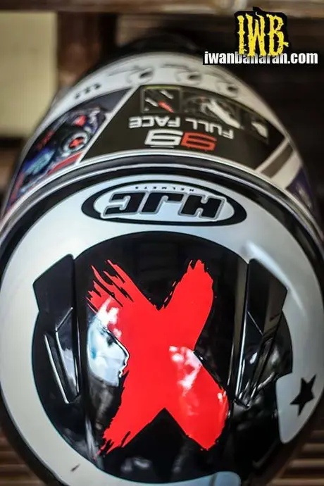HJC Jorge Lorenzo Replica (22)
