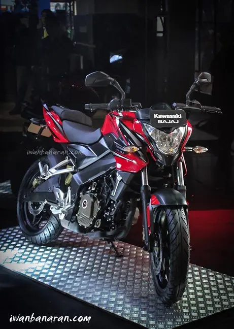 Pulsar 200NS