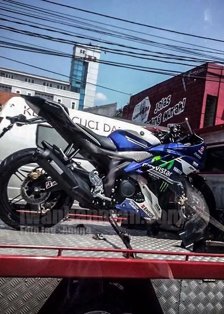 R15 movistar