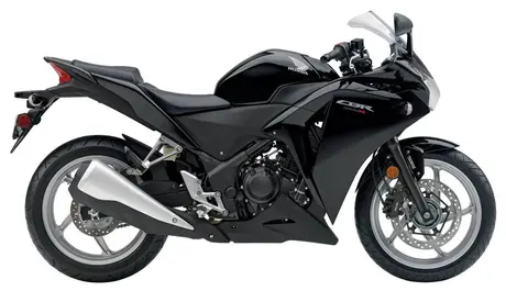 2011-Honda-CBR250R_ABS_Blk Polling : Desain Ninja 250r vs. Honda CBR250r. Pilih mana??…