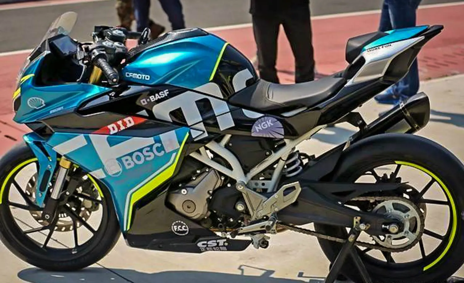 Motor Cina CF250SR ini bikin geger, desainnya asyem tenan