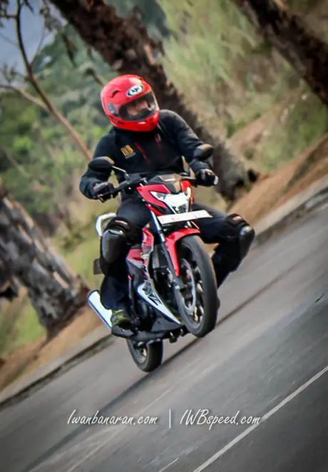 honda sonic150r-iwb