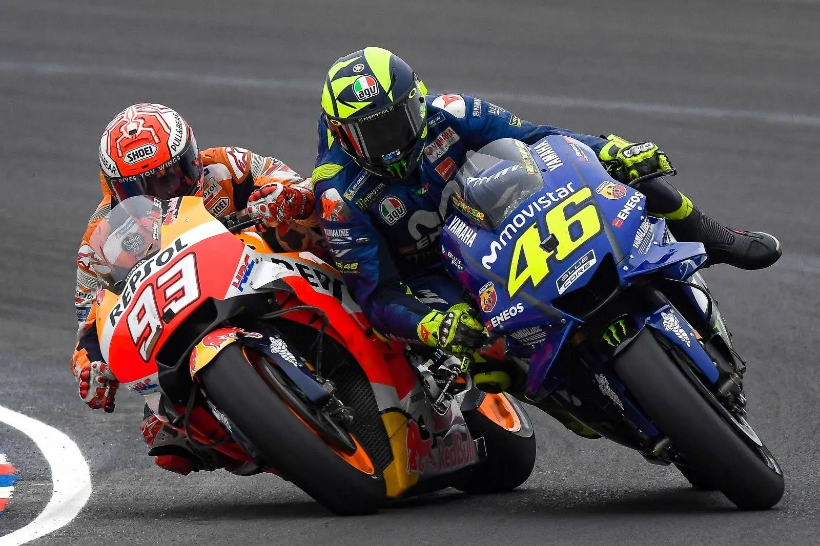 ” Marquez sudah gila dan layak didiskualifikasi ! ” seru Carlo Pernat serius