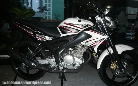 Warna baru Yamaha Vixion 2011… — cakep juga