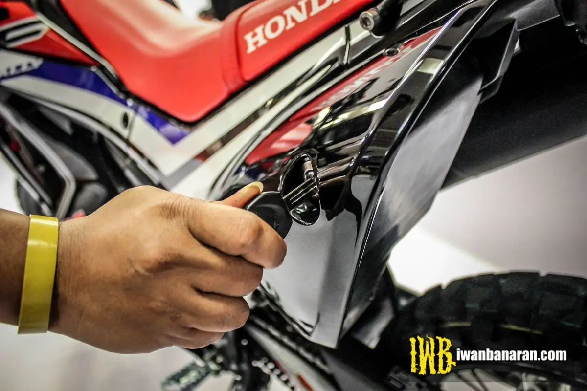 Mega gallery Honda new CRF250 Rally….USD Showa 43mm, kokoh tenan