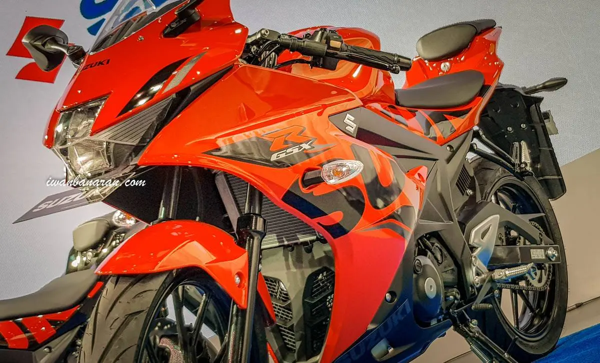 Mega gallery Suzuki new GSX-R150 warna 2018, warna putih hilang