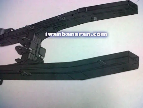Serpihan puzzle….swing arm Honda teralis berbentuk kotak