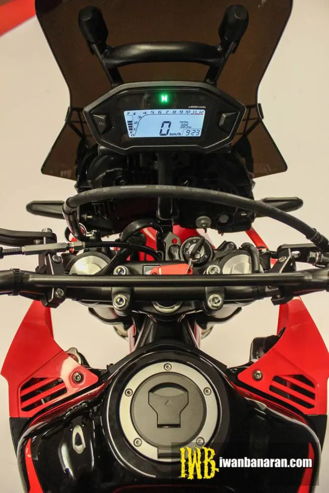 Mega gallery Honda new CRF250 Rally….USD Showa 43mm, kokoh tenan