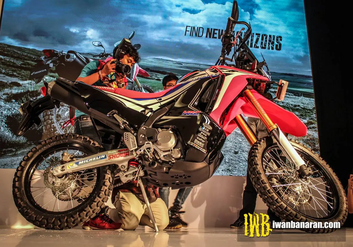 Mega gallery Honda new CRF250 Rally….USD Showa 43mm, kokoh tenan