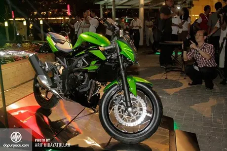 Kawasaki_Z_250_SL_005