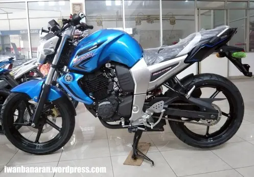 p1090822_picnik Nih dia warna terlaris Yamaha Byson… —