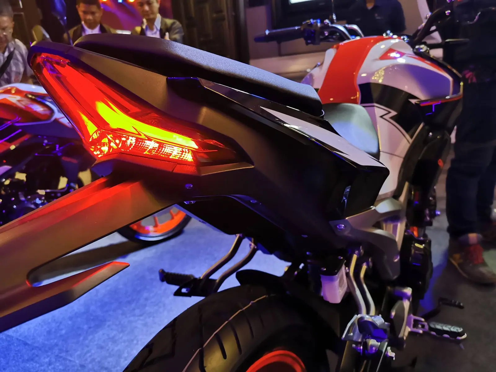 Street Fighter GPX Raptor 180 resmi dirilis tantang Yamaha MT15 ! GAHAR cak