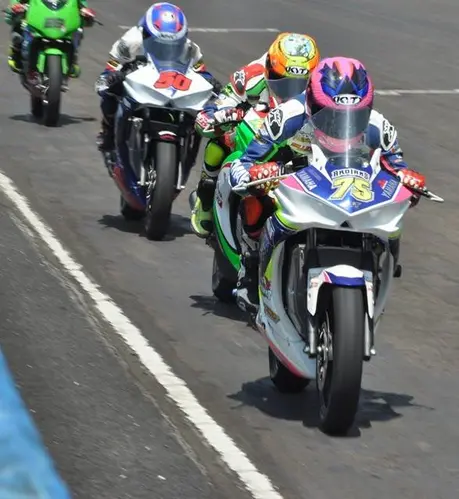 Kualifikasi kejurnas sport IP250… — Yamaha tampil cemerlang kuasai pole 1-3