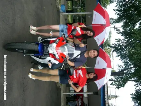 Kumpulan foto-foto CBR150r hasil jepretan diSentul….