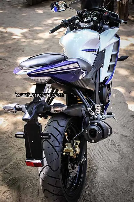 R15
