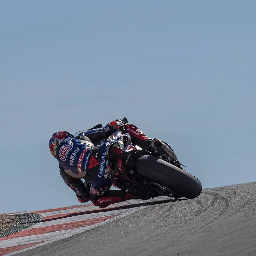 WSBK Race 2 Estoril : Jonathan Rea tak terbendung, Toprak lengkapi podium