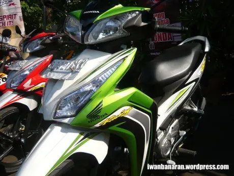 P1140148_picnik Impressi test ride new Honda Blade. Lebih stabil ketimbang versi lawas…