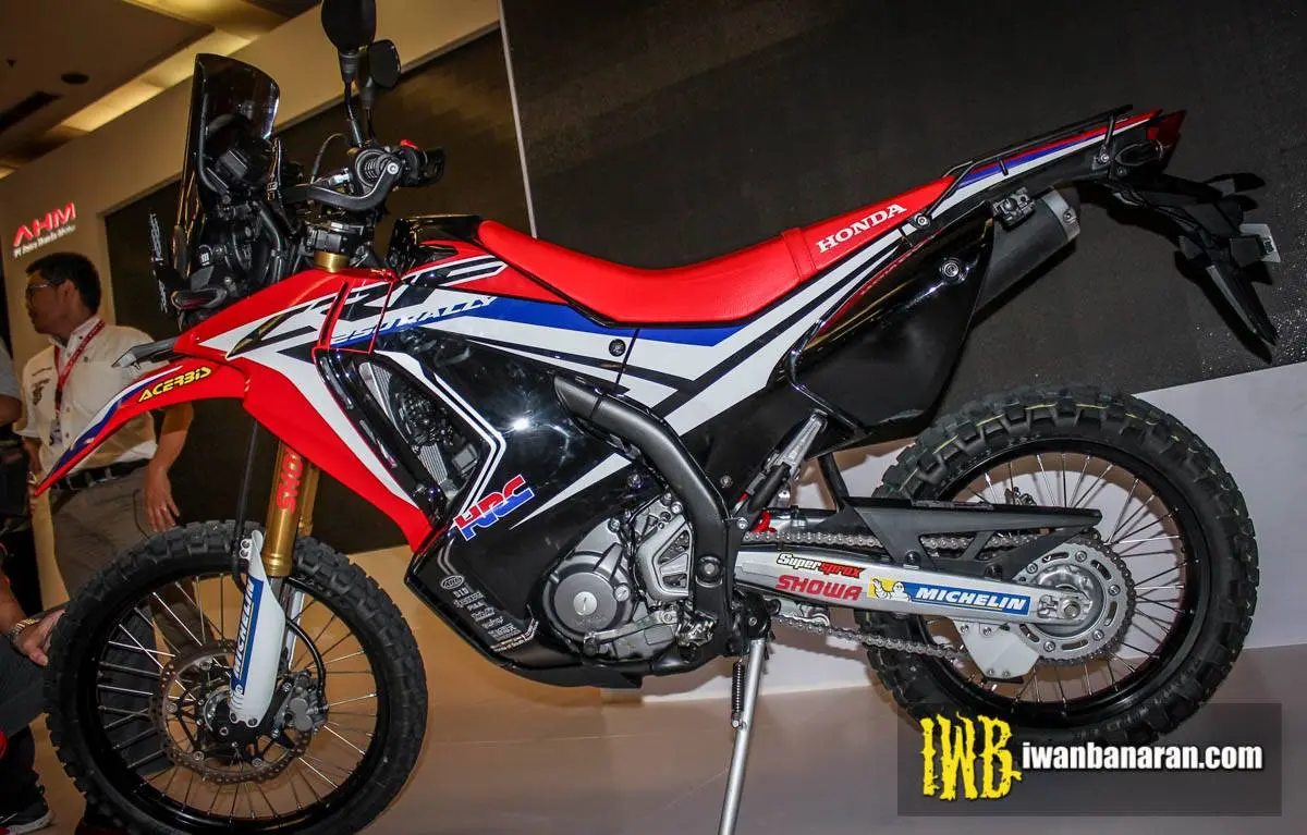 Mega gallery Honda new CRF250 Rally….USD Showa 43mm, kokoh tenan