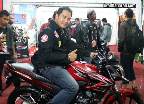 CB150R